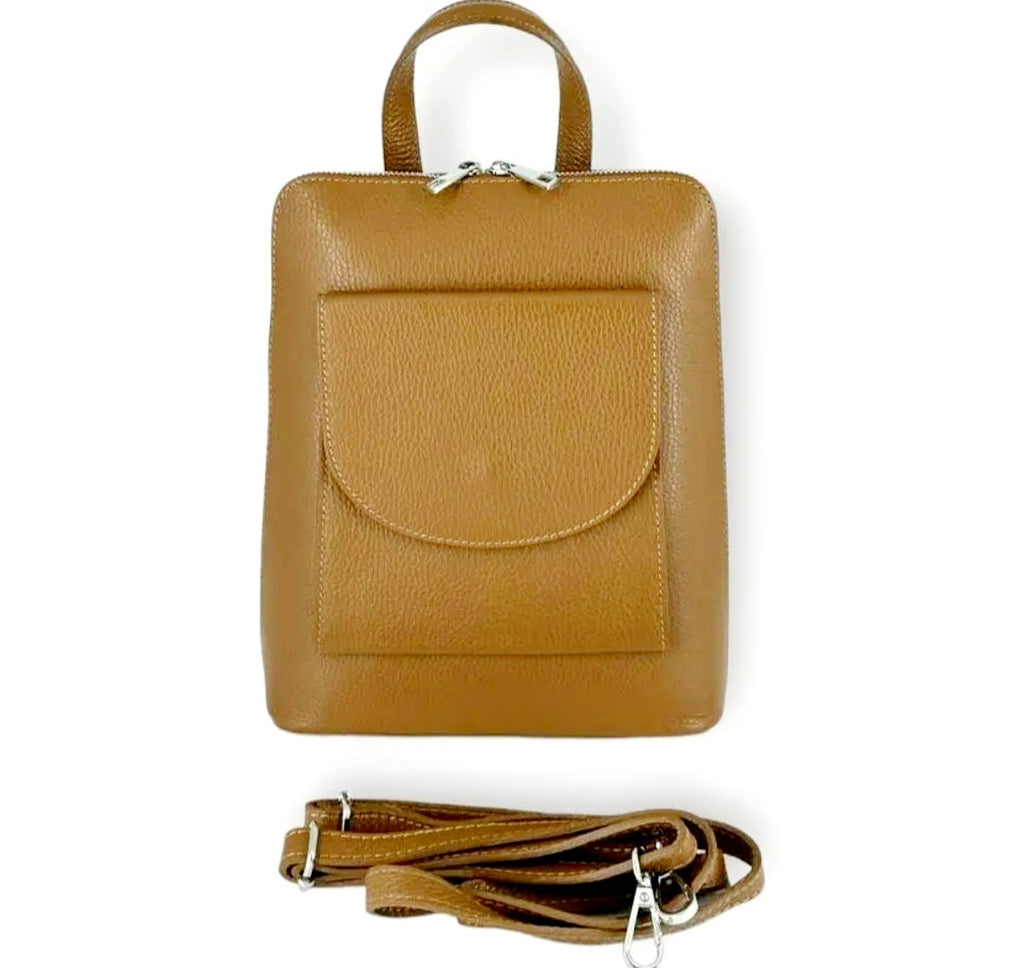 De Linea is een elegante en veelzijdige rug en schoudertas ontworpen voor de moderne vrouw.&nbsp;

Vervaardigd uit hoogwaardig rundleer met een 100% synthetische voering, combineert ze stijl en functionaliteit in één verfijnd ontwerp.&nbsp;
Dankzij de verstelbare riemen kan de Linea zowel als rugzak of schoudertas worden gedragen.&nbsp;
De tas beschikt over een praktisch voorvak met flap, een veilig ritsvak aan de achterzijde en een ruim hoofdvak met ritssluiting - ideaal voor dagelijks gebruik, werk of cit