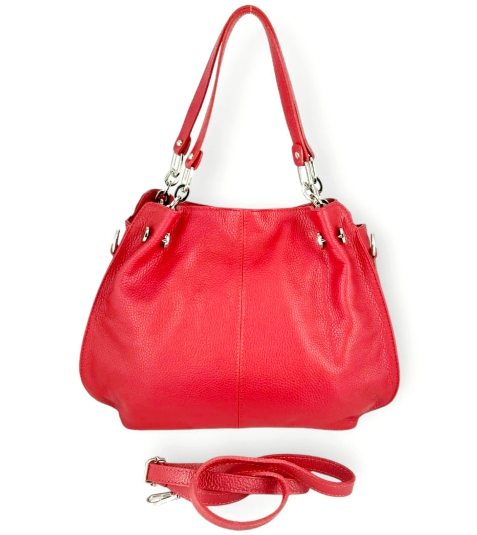 Sofia Daily Soft

Soepele lederen handtas voor elegant dagelijks gebruik

De&nbsp;Sofia Daily Soft&nbsp;is een elegante handtas die ontworpen is voor comfort, flexibiliteit en stijl in het dagelijkse leven. Gemaakt uit&nbsp;soepel echt leder&nbsp;voelt deze tas zacht aan en vormt ze zich op natuurlijke wijze naar de inhoud, wat zorgt voor een vrouwelijke en ontspannen uitstraling.

Dankzij de&nbsp;lange schouderhengsels&nbsp;draag je de tas comfortabel over de schouder, terwijl de&nbsp;afneembare en verstel