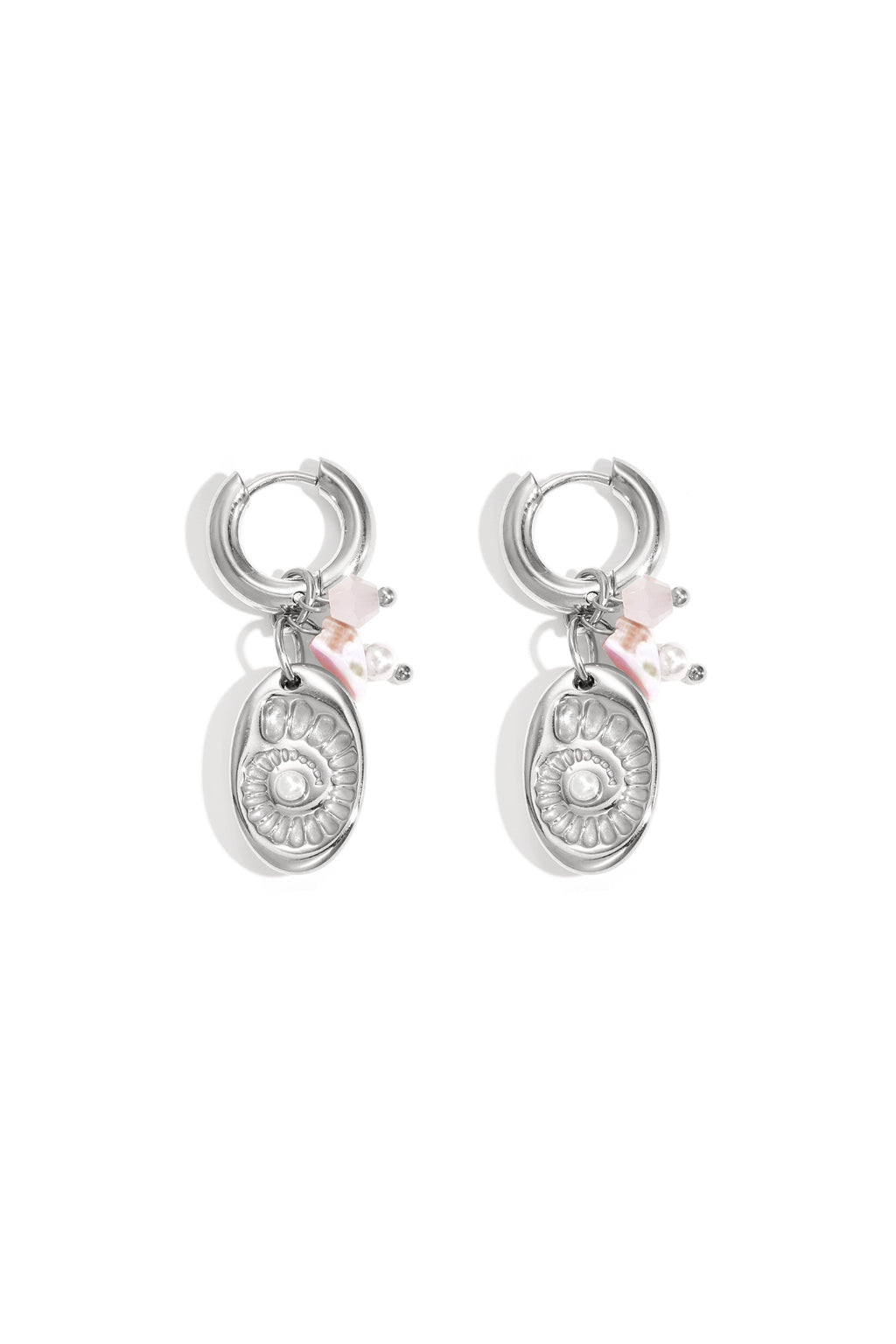 Oorbellen met kralen en schelp charm